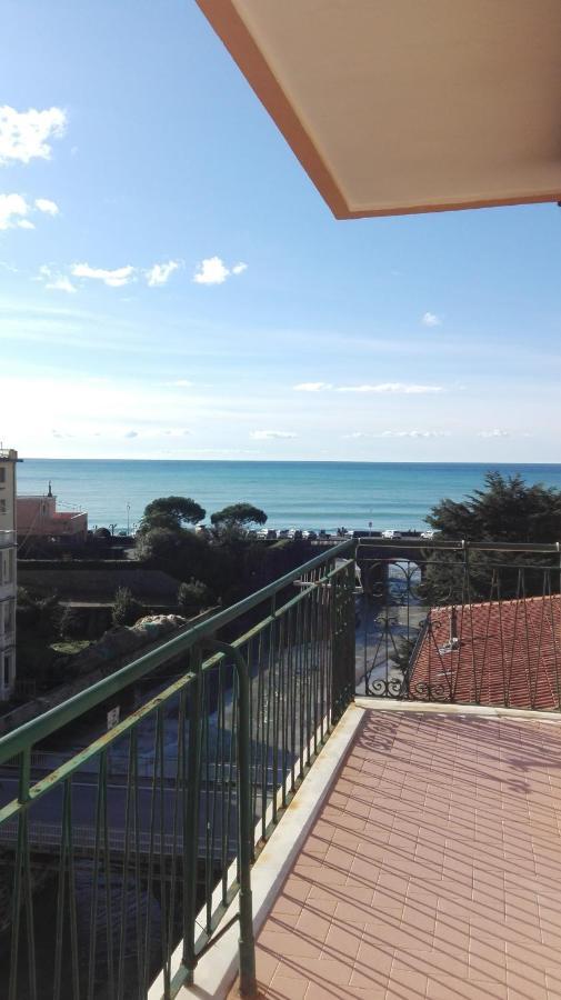 Bianca House Sea View Apartment Леванто Екстериор снимка